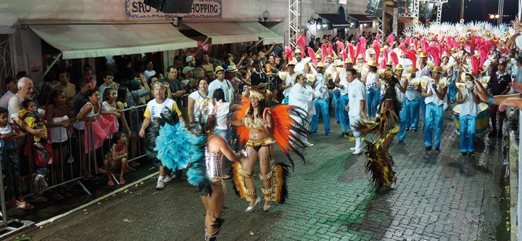 Leões do Ita e Unidos de Padre Anchieta são as campeãs do Carnaval de Ilhabela
