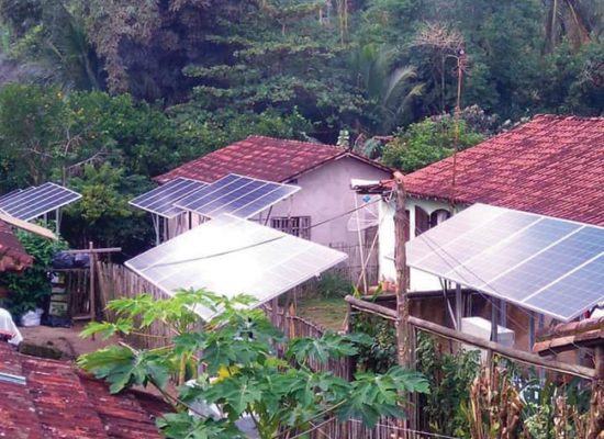 Comunidade do Bonete comemora a chegada da energia solar