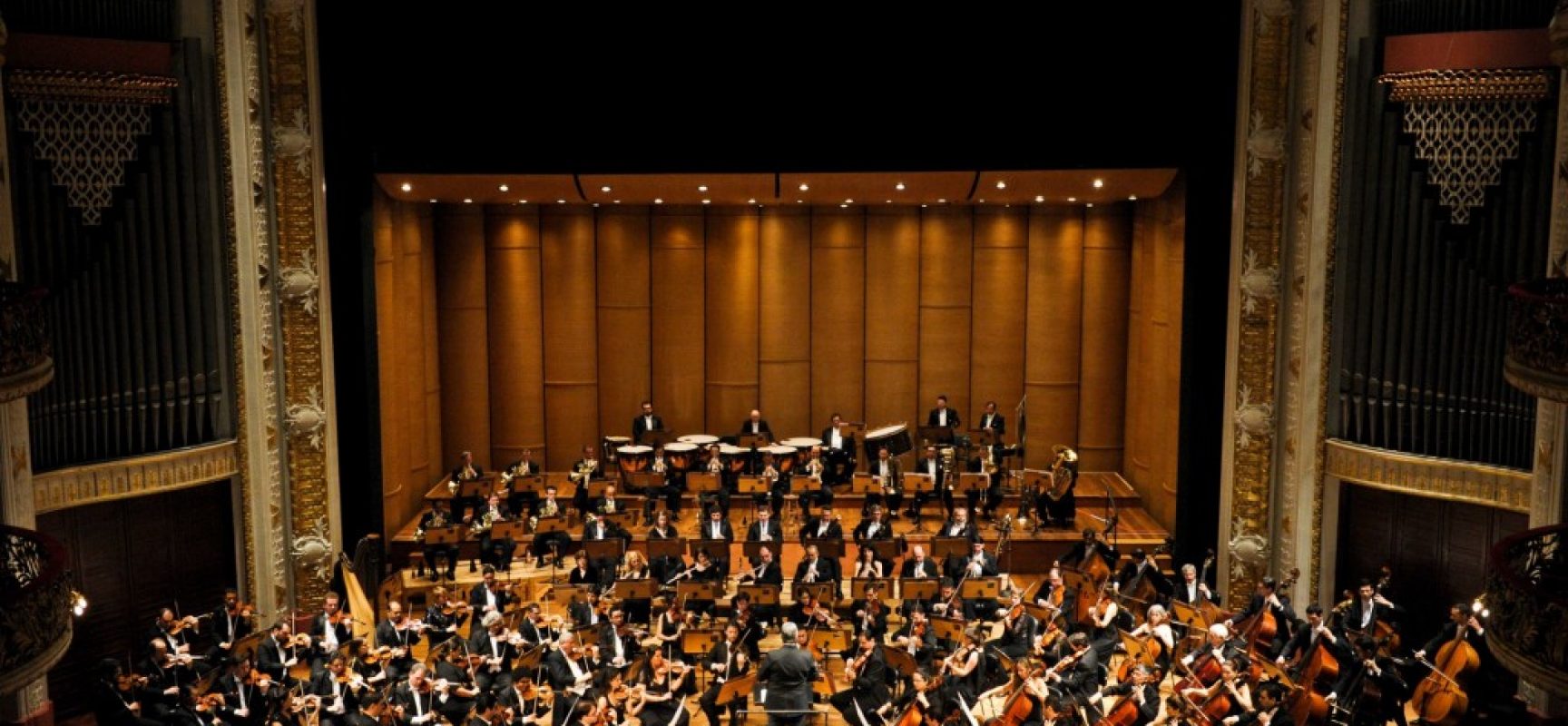 Orquestra Sinfônica Municipal de São Paulo realiza apresentação gratuita no Festival Vermelhos em Ilhabela