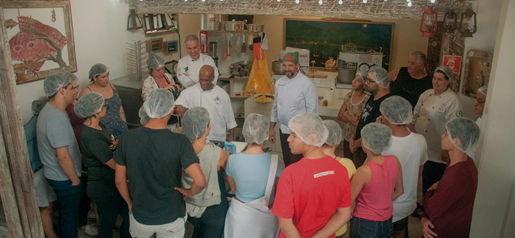 Projeto de formação social dos Cozinheiros Sem Fronteiras teve nova etapa em Ilhabela