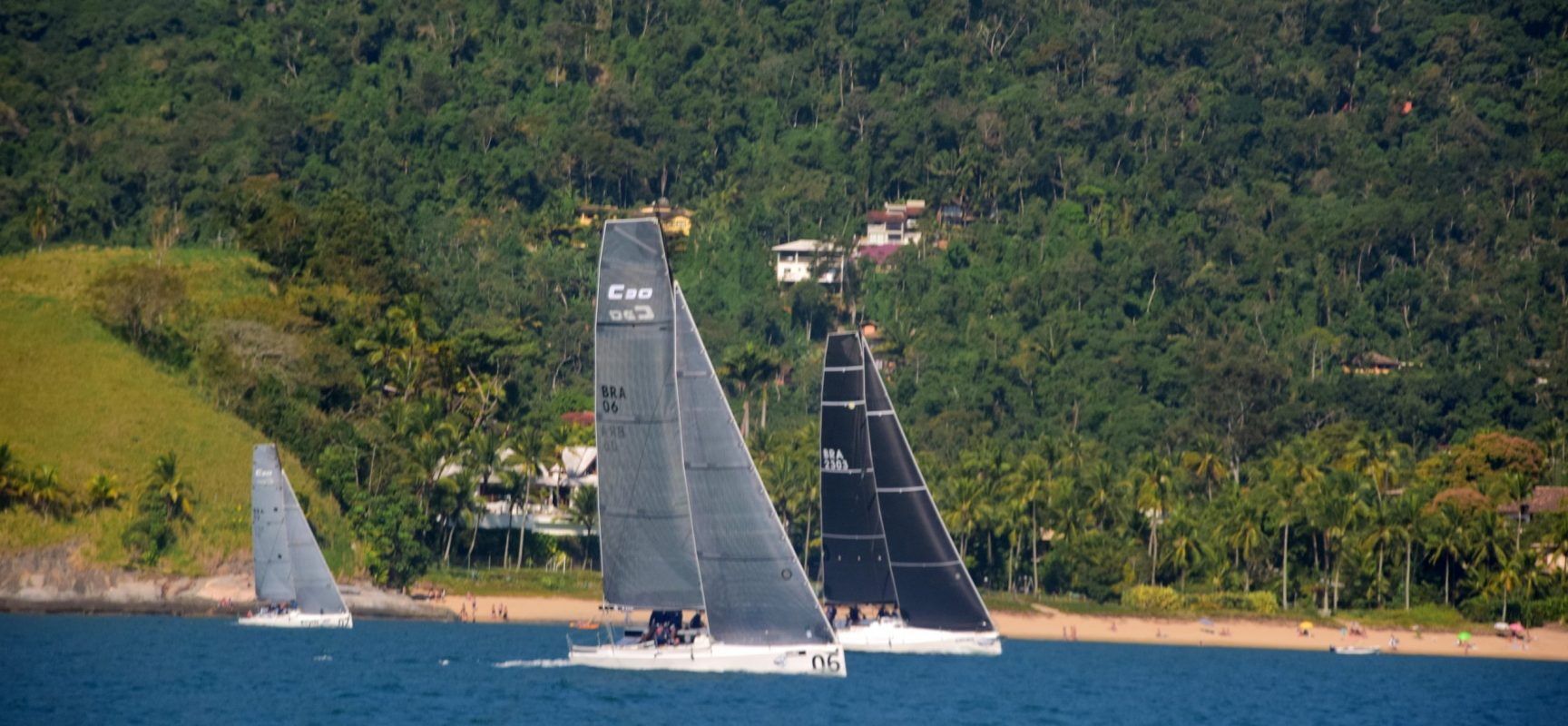 Classe C30: talento e emoção na Semana Internacional de Vela de Ilhabela